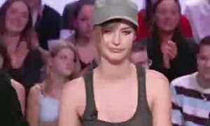 فيديو إباحي أمي وابنه سكسي امهت